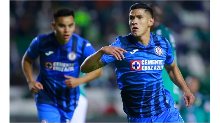 Uriel Antuna of Cruz Azul celebrates after scoring