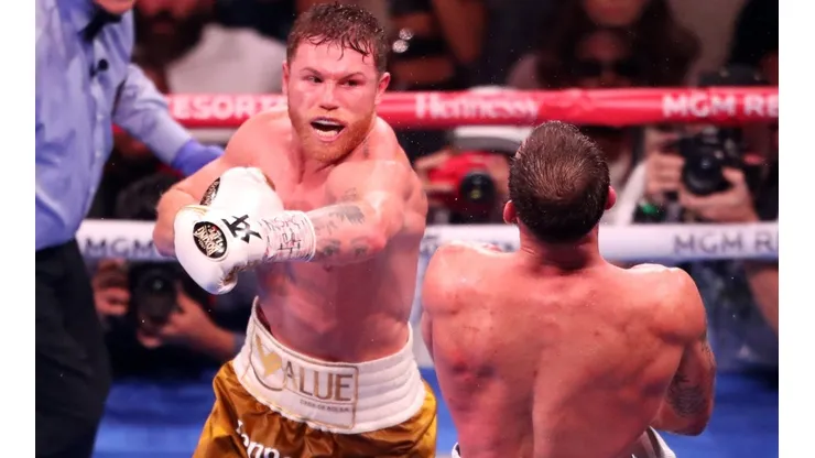 Canelo Alvarez is preparing his return to the ring in May