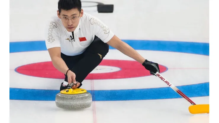 Ling Zhi of Team China during the 2022 Winter Olympics Curling Mixed Doubles