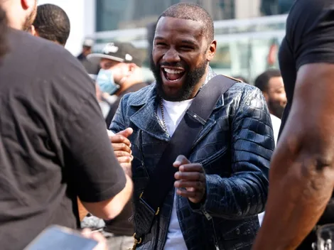 Will Floyd Mayweather Jr change the gloves for the steering wheel? The Money Team arrives at NASCAR Cup Series