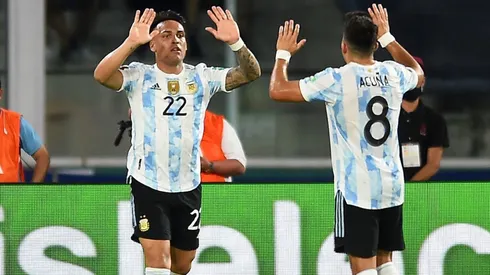 Argentina's Lautaro Martinez celebrated with Marcos Acuña.