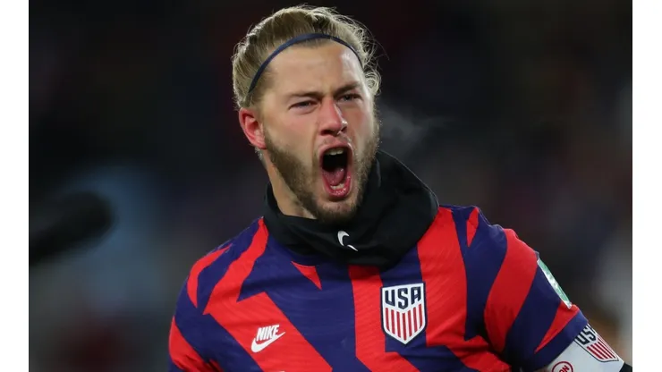 Walker Zimmerman celebrates his goal for the USMNT vs Honduras.