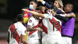 Peruvian players with Head coach Ricardo Gareca