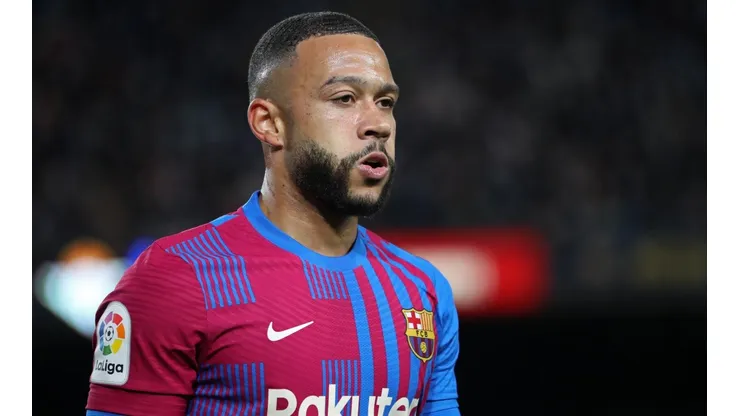 Forward Memphis Depay of Barcelona