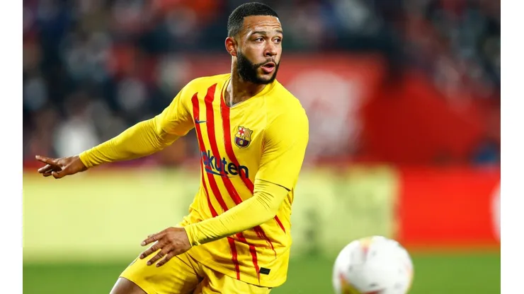 Memphis Depay of Barcelona.