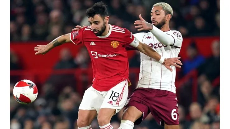 Bruno Fernandes of Manchester United (left) and Douglas Luiz of Aston Villa (right)