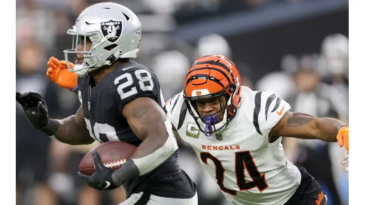The Cincinnati Bengals and the Las Vegas Raiders clash in the Wild Card round of the 2021-22 NFL Playoffs.