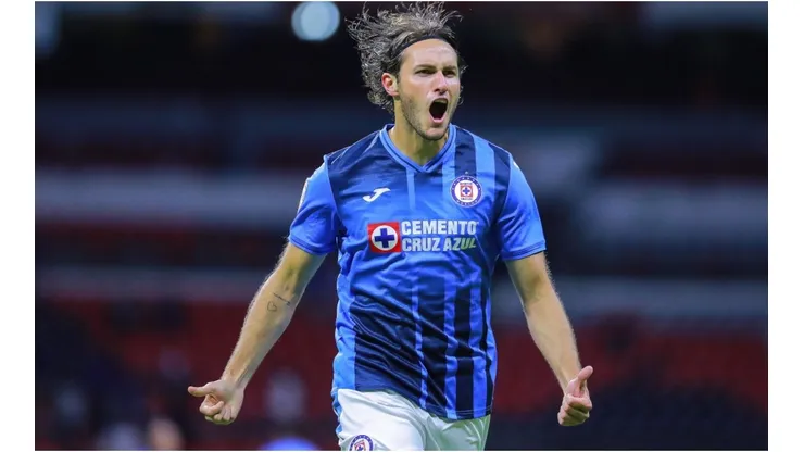 Santiago Giménez of Cruz Azul