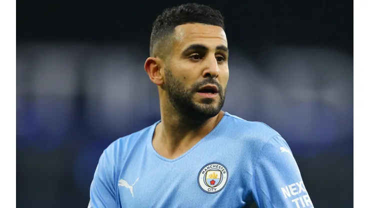 Riyad Mahrez in action for Manchester City.