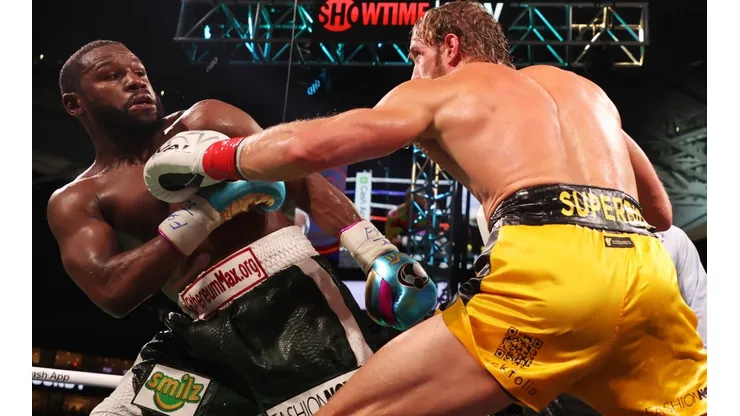 Floyd Mayweather Jr may be facing another non boxer