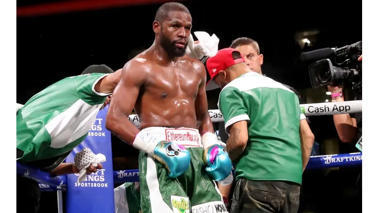 Floyd Mayweather Jr is coming back to a ring in 2022