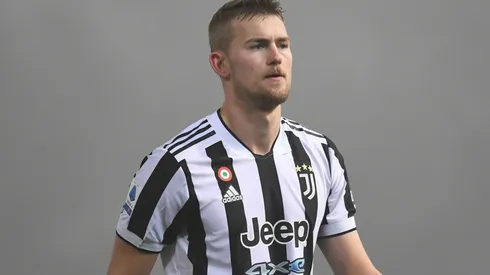 Juventus center-back Matthijs de Ligt has been linked with Barcelona again.