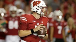 Quarterback Graham Metz of Wisconsin Badgers