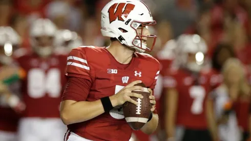 Quarterback Graham Metz of Wisconsin Badgers
