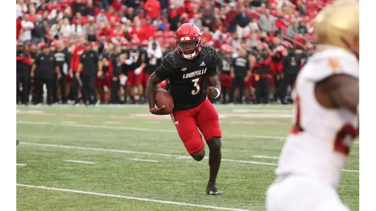 Quarterback Malik Cunningham of Louisville Cardinals