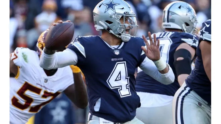 Quarterback Dak Prescott of Dallas Cowboys at the game vs WFT (Futbolsites)