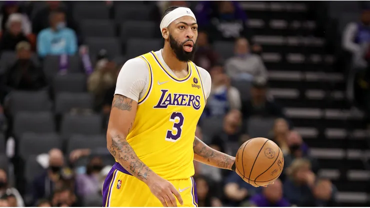 Anthony Davis in action for the Los Angeles Lakers.