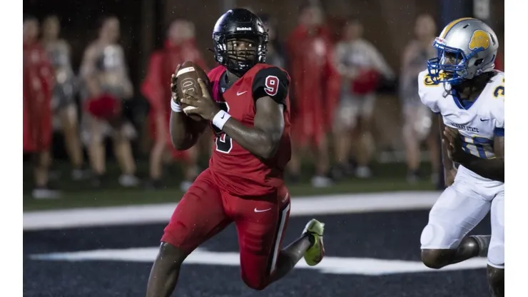 Quarterback Ivory Durham of Valdosta State Blazers