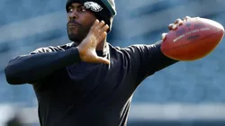 Quarterback Michael Vick was left handed while playing for the Philadelphia Eagles
