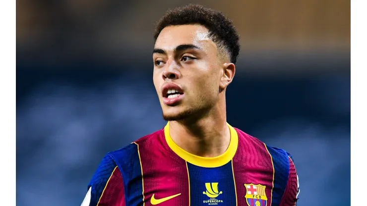 Sergiño Dest's future in Barcelona seems to be up in the air.