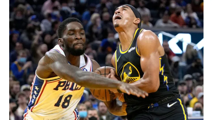 Shake Milton of Warriors (left) and Jordan Poole of 76ers