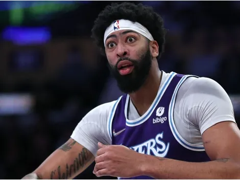 Anthony Davis explains what's wrong with the Lakers