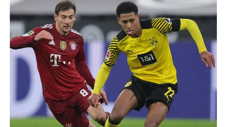 Leon Goretzka of Bayern (left) and Jude Bellingham of Dortmund (right)