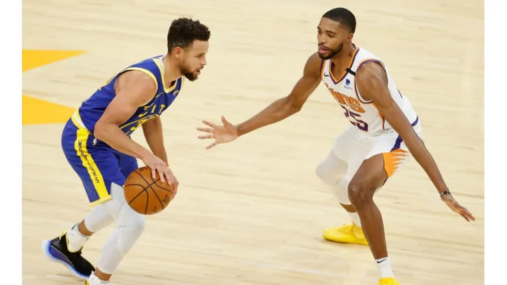 Steph Curry of Warriors (left) and Bridges of Suns