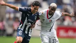 Erick Aguirre of Monterrey (left) against Julian Quiñones of Atlas.