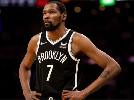 Kevin Durant gets emotional after passing Allen Iverson on the all-time scorers' list