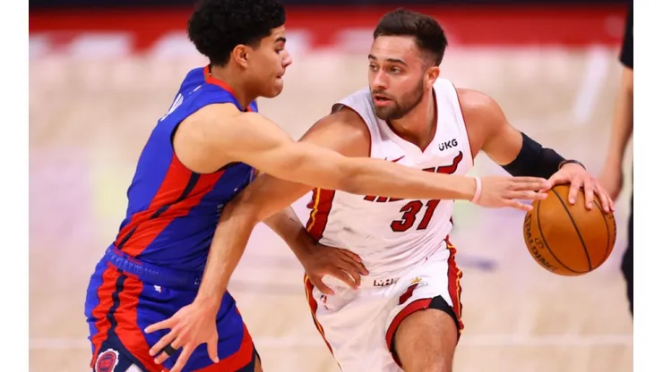 Killian Hayes of Detroit Pistons (left) tries to steal the ball from Max Straus of Miami Heat by Rey del Rio