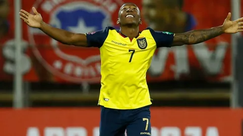 Pervis Estupiñan of Ecuador celebrates after scoring against Chile.