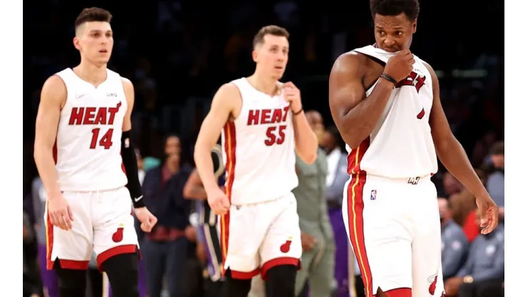 Kyle Lowry (right) Tyler Herro (left) Duncan Robinson (mid) of Miami Heat