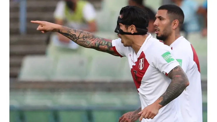 Gianluca Lapadula of Peru.