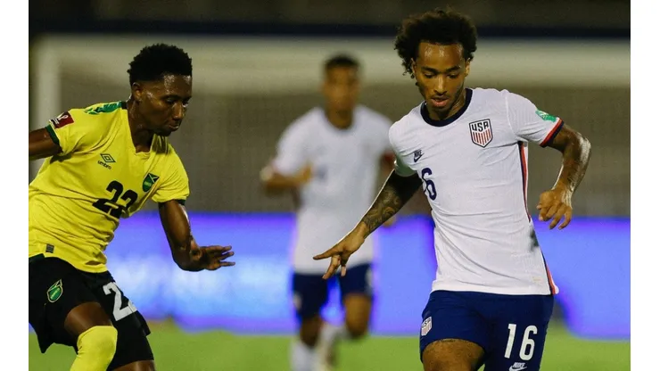 Devon Williams of Jamaica (left) and Gianluca Busio of the USMNT