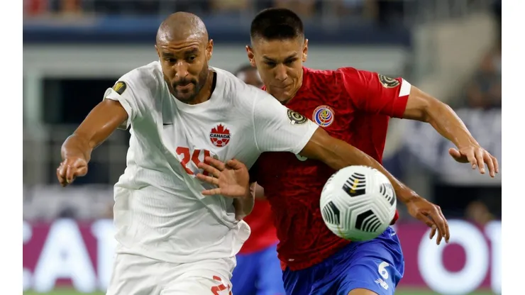 Tesho Akindele of Canada (left) and Oscar Duarte of Costa Rica (right)