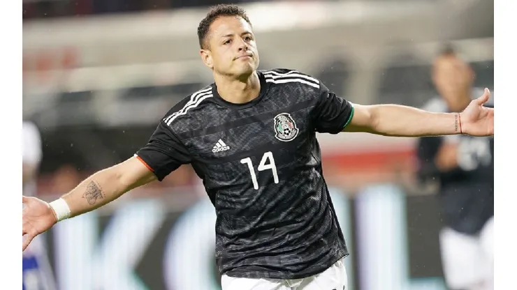 Javier Chicharito Hernandez playing for Mexico in 2019 against Paraguay