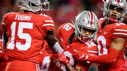 Defensive players Lathan Ransom and Young of the Ohio State Buckeyes during the game vs Penn State by Emilee Chinn (Futbolsites)