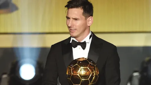 Lionel Messi with the Ballon d'Or in 2016.