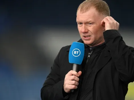 Former Manchester United star Paul Scholes is photographed getting a lap dance