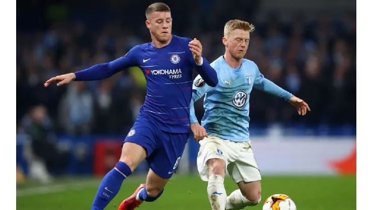 Ross Barkley of Chelsea (left) fights for ball possession with Anders Christiansen of Malmo