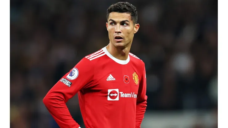 Cristiano Ronaldo scored twice to earn Manchester United a 2-2 draw with Atalanta in the Champions League.