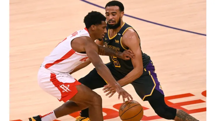Jae'Sean Tate of Rockets (left) and Talen Horton-Tucker of Lakers