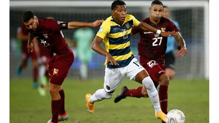 Venezuela and Ecuador will meet in Caracas.
