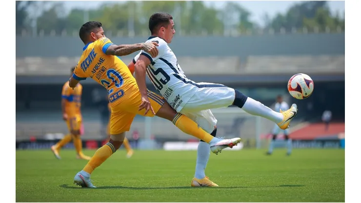 Tigres vs Pumas