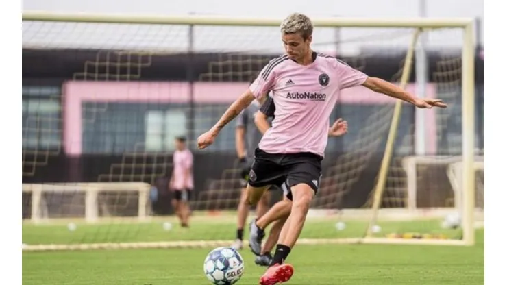 Romeo Beckham playing for Inter Miami youth side.