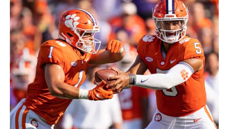 Will Shipley grabs the ball from DJ Uiagalelei at the game vs South Carolina State