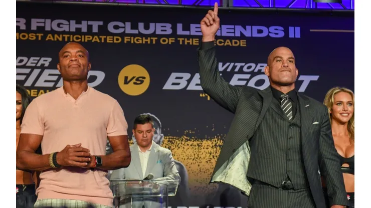 Anderson Silva (left) and Tito Ortiz (right). (Getty)