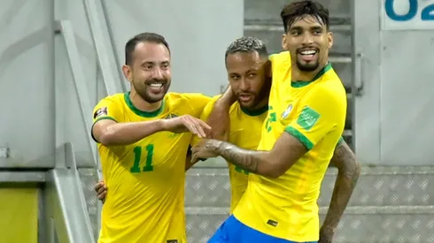 Brazil's players celebrate during match vs Peru (Getty).
