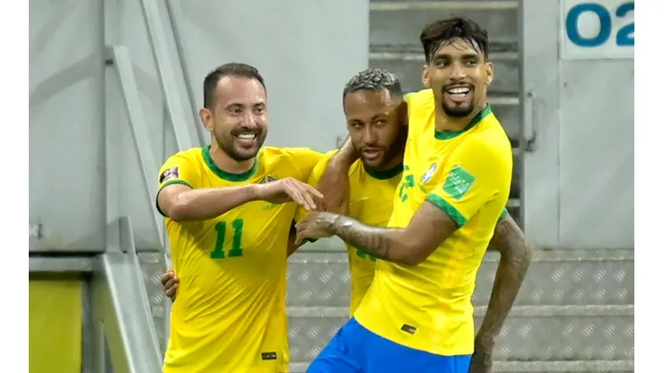 Brazil's players celebrate during match vs Peru (Getty).